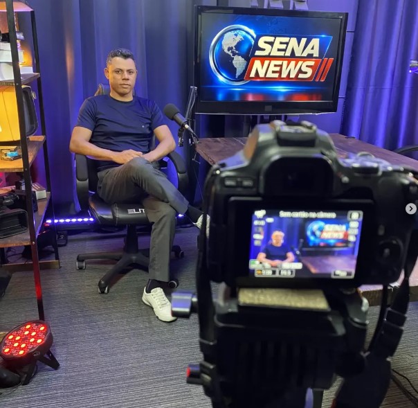 Gravação de telejornal no Estúdio Visionário